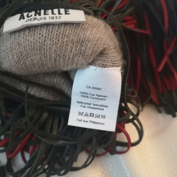 🌟HOST PICK🌟NWT AGNELLE Stunning Fringe Gloves. - Picture 6 of 7